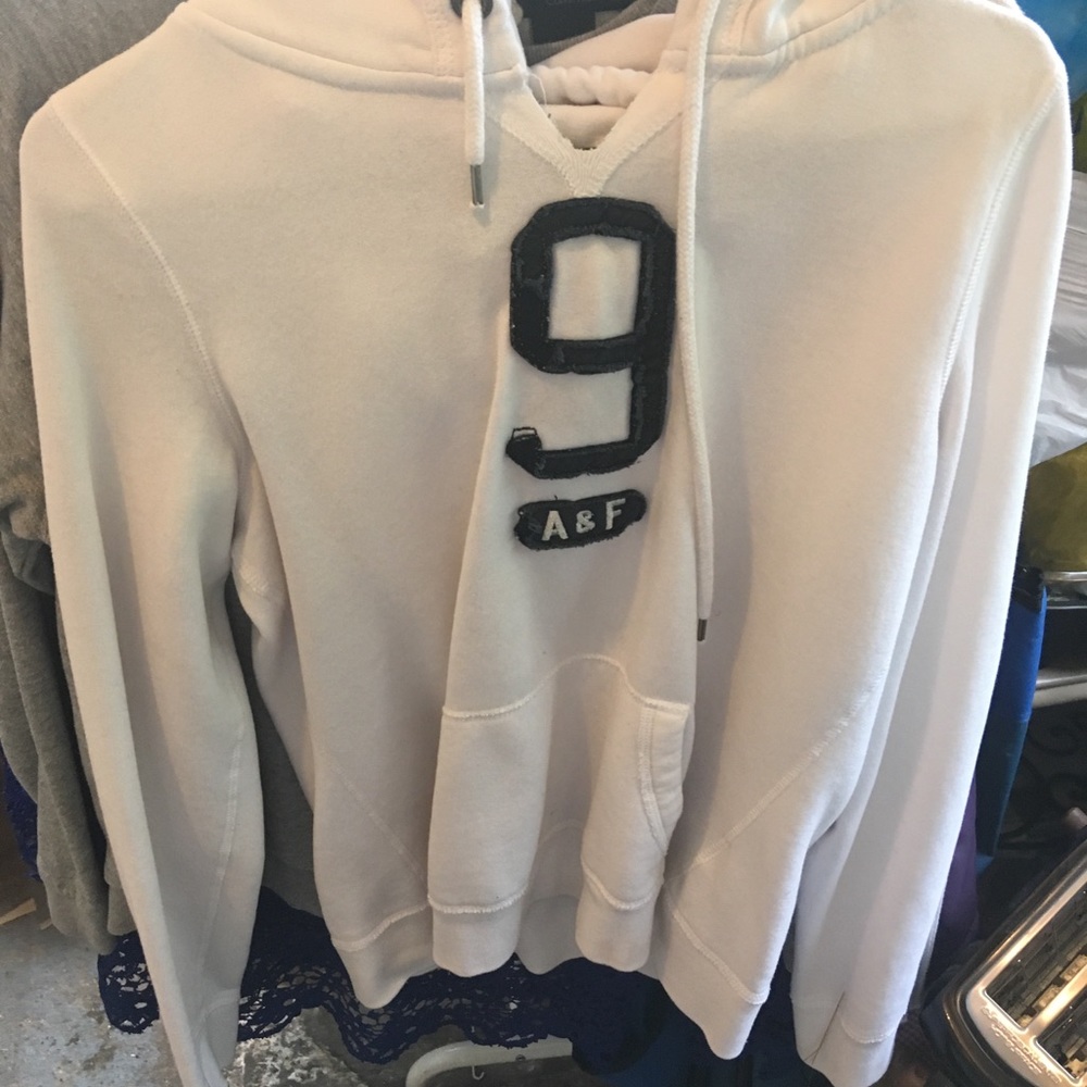 A&F white hoodie